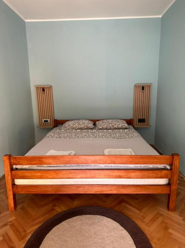 Nikšić Gazdinstvo Tadicゲストハウス エクステリア 写真